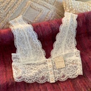Intimately Free People Heartbreaker White Lace w/ Rose gold snaps